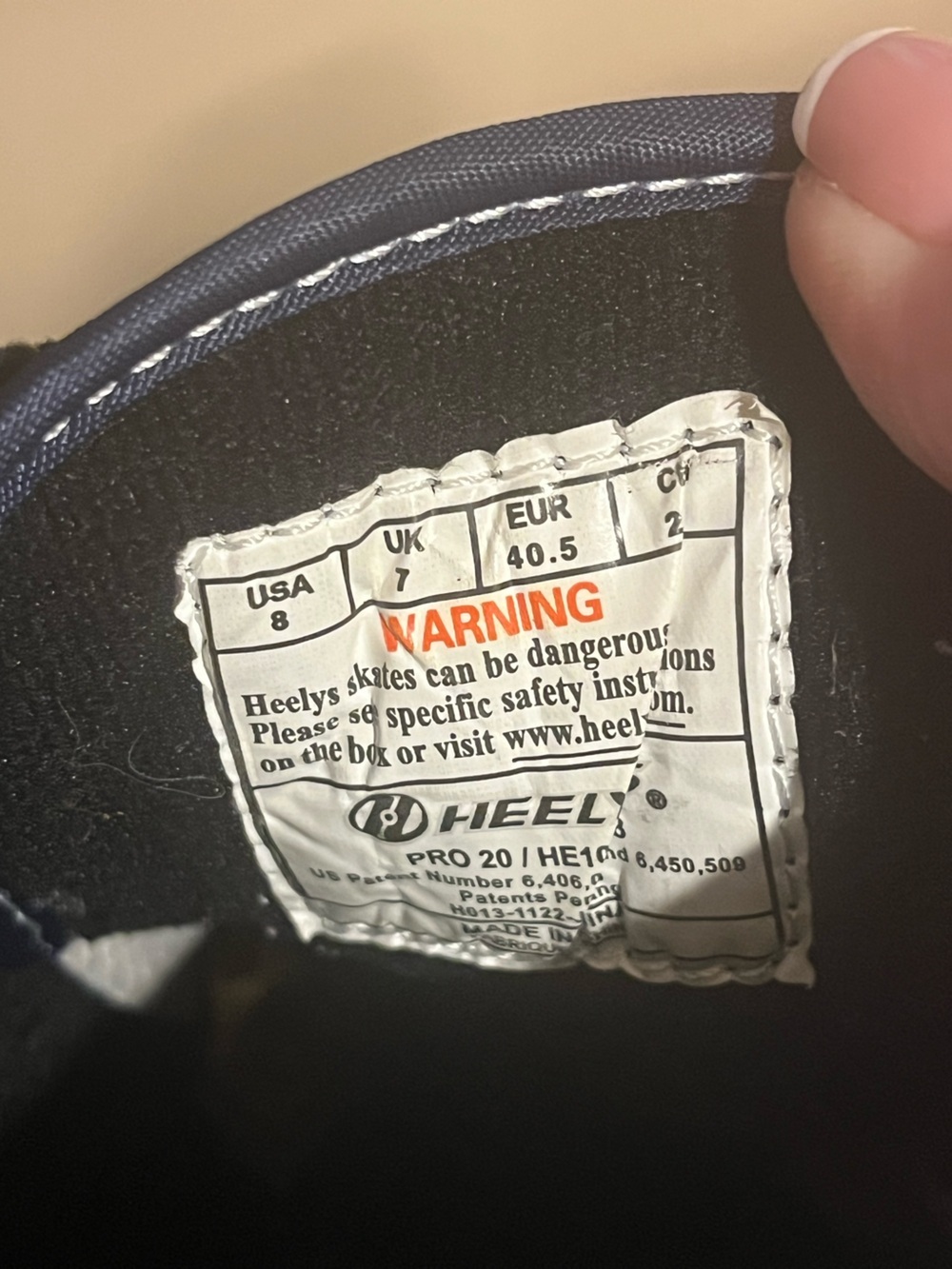 Heelys Men's Navy and White Low-Top Skate Sneakers, size 8 - Picture 6 of 6